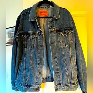 Levi’s women’s denim jacket